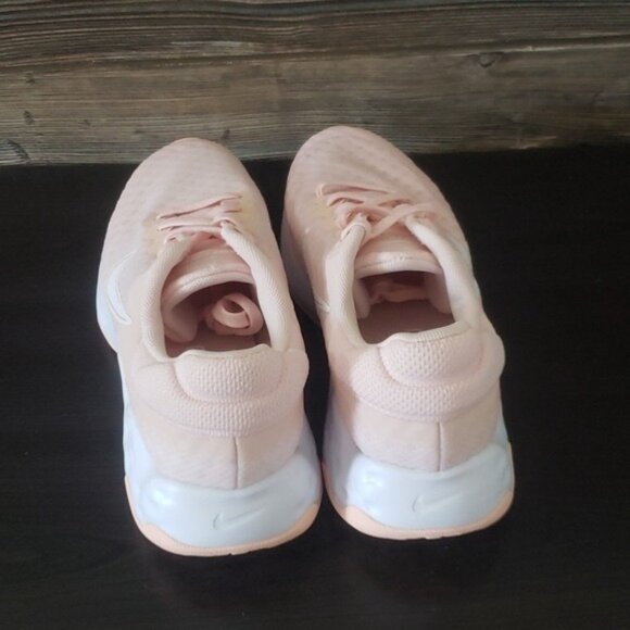 New Nike Womens Renew Ride Peach Sneakers Size 8.5 Lightweight Running Casual - Picture 5 of 9